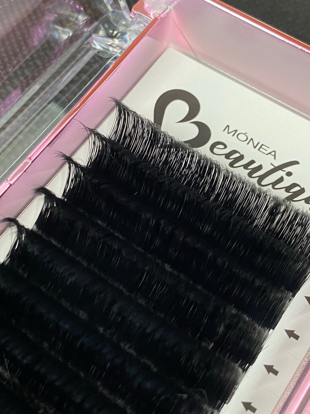 .05 Luxurious Volume Lashes